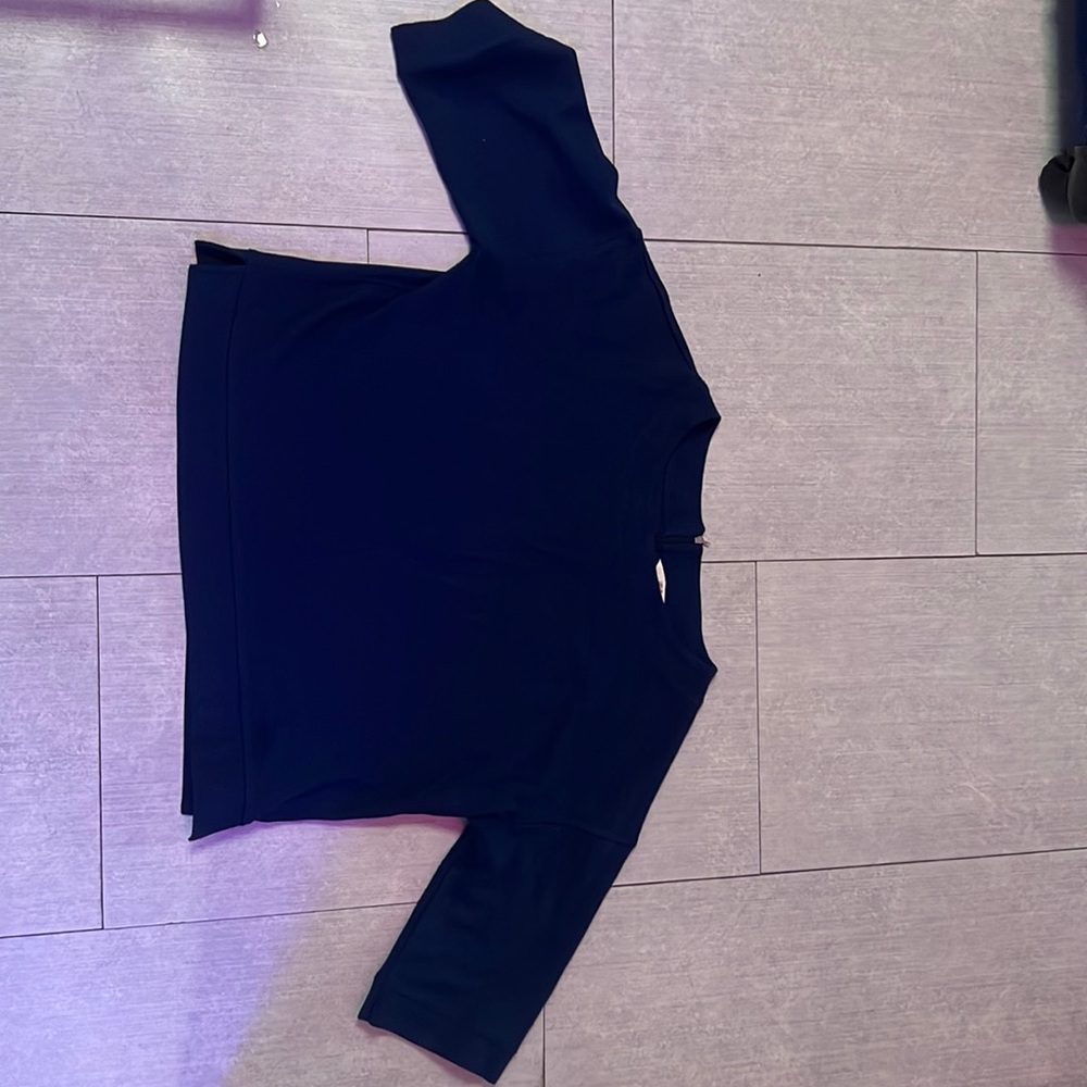 Navy blue vine yard vines crop top